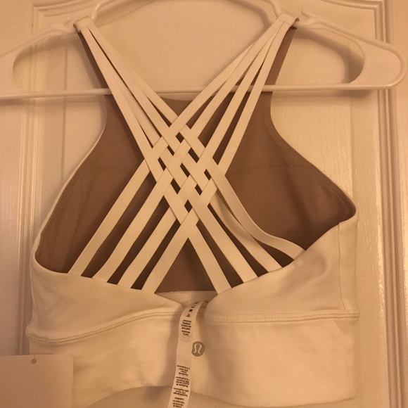 Lululemon free to be moved bra 6 NWT - Picture 3 of 4